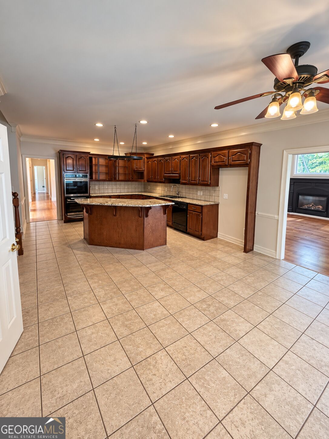 865 Streamside Drive Property Photo 8