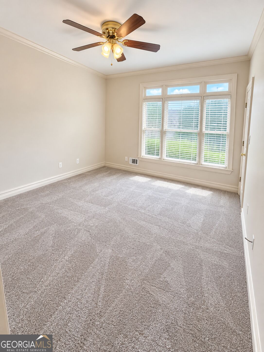 865 Streamside Drive Property Photo 15