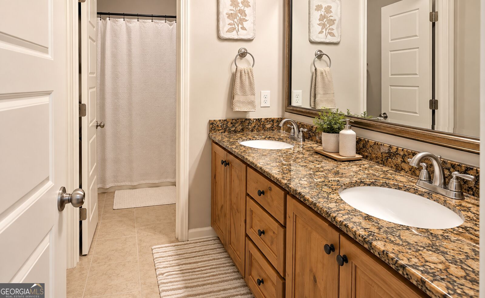 1005 Townside Way Property Photo 10