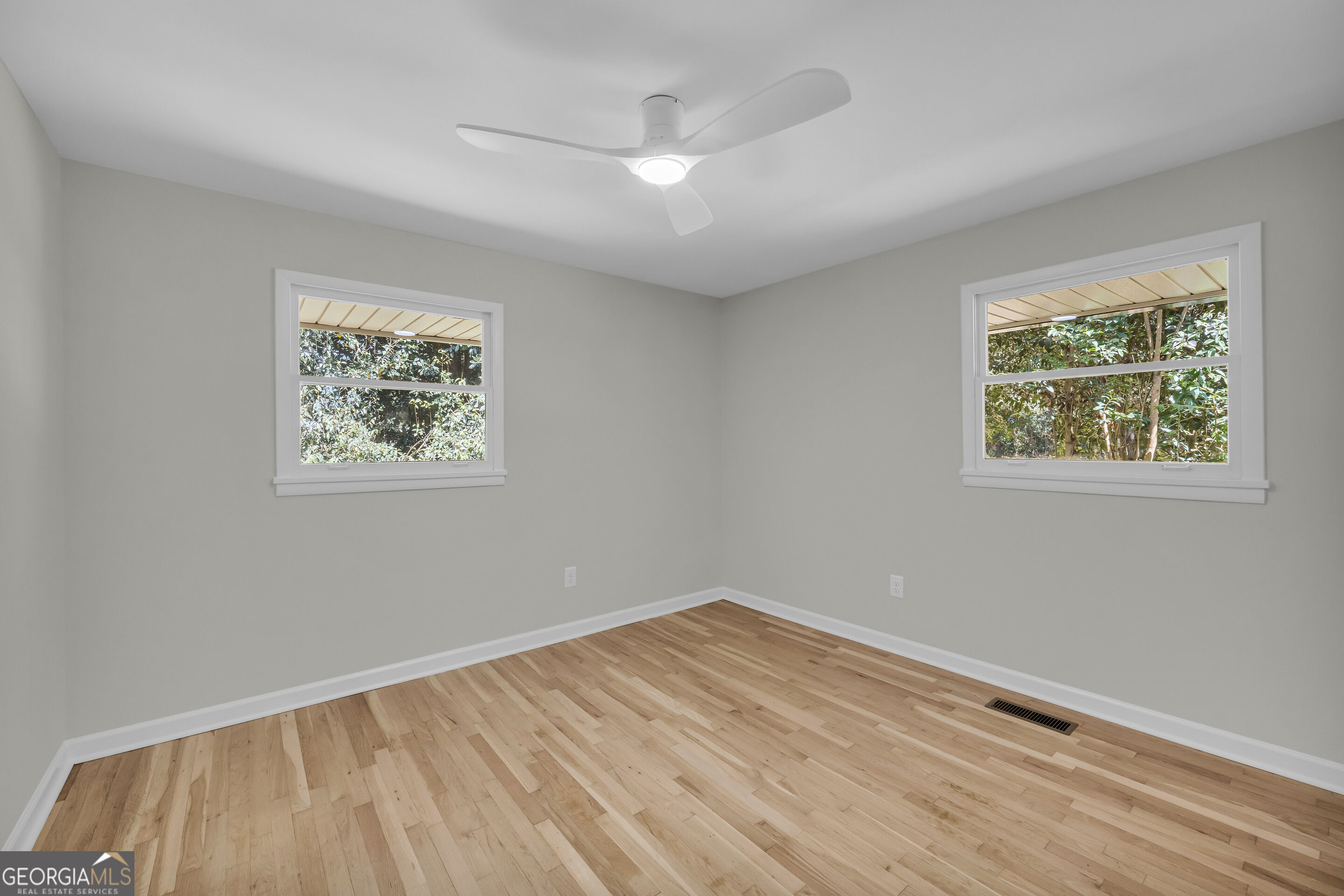 921 Highway 72 E Property Photo 10