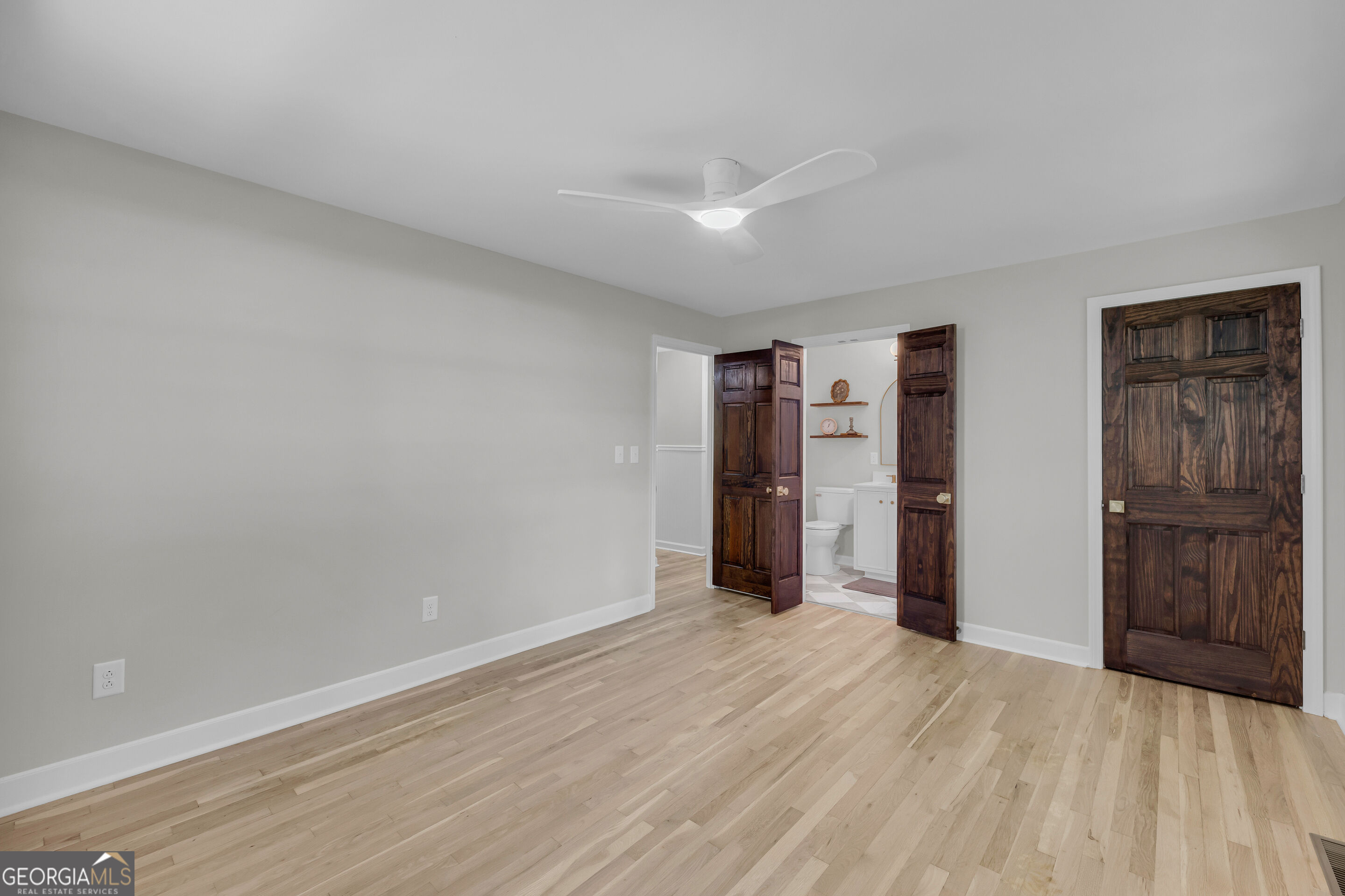 921 Highway 72 E Property Photo 14