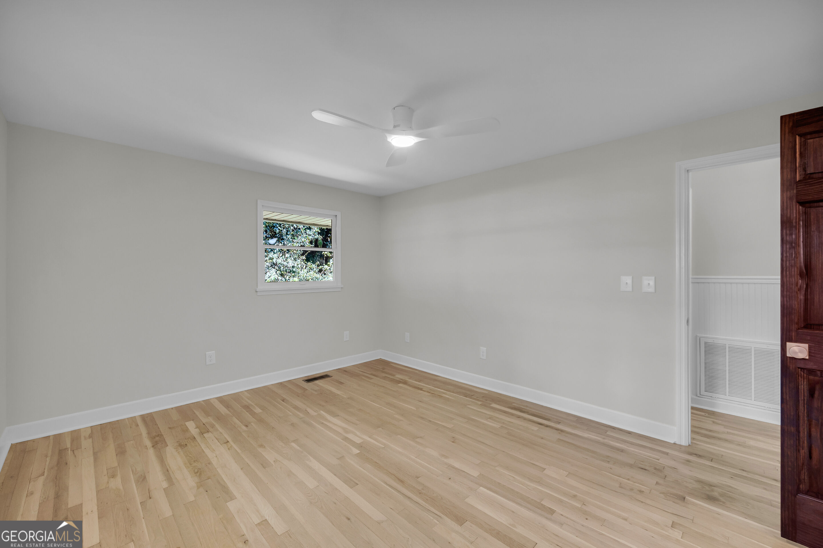 921 Highway 72 E Property Photo 17