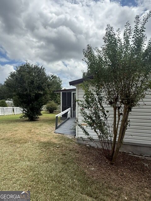 221 Lee Property Photo 4