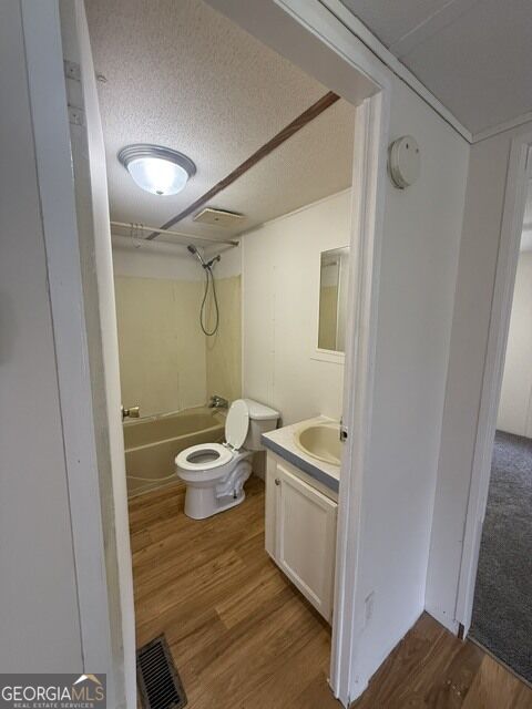221 Lee Property Photo 13