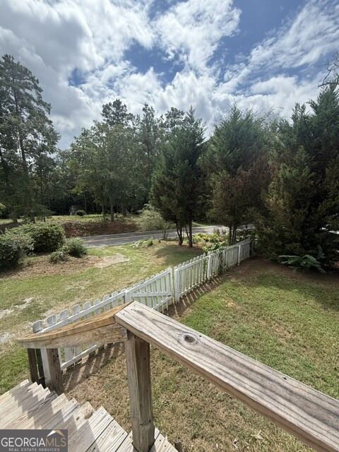 221 Lee Property Photo 15