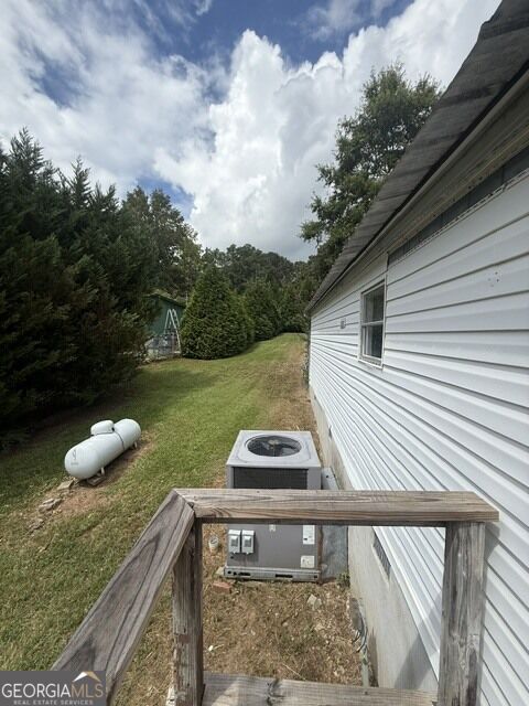 221 Lee Property Photo 16