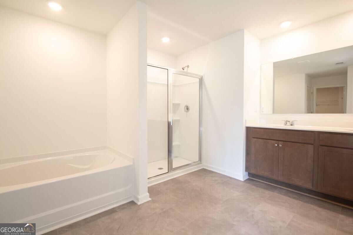3592 Rowlett Street Property Photo 13