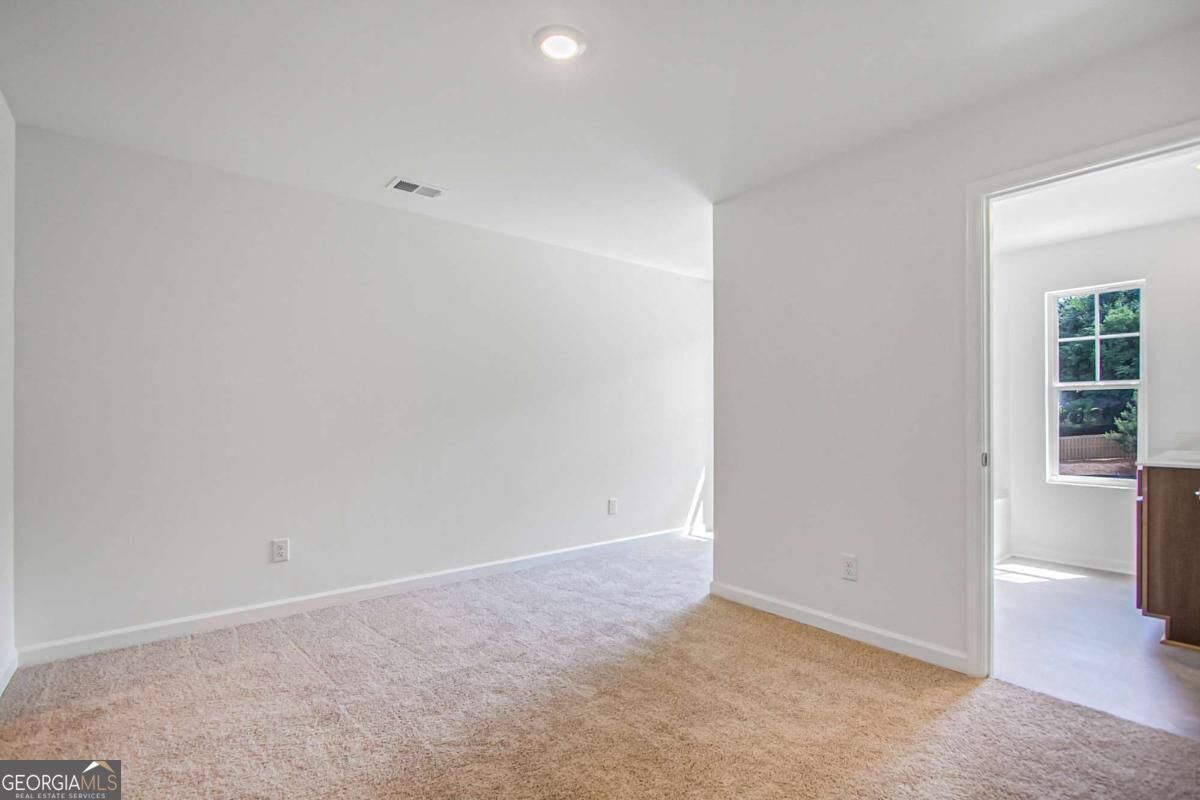 3592 Rowlett Street Property Photo 17
