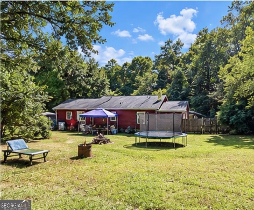 5846 Fox Run Property Photo 3