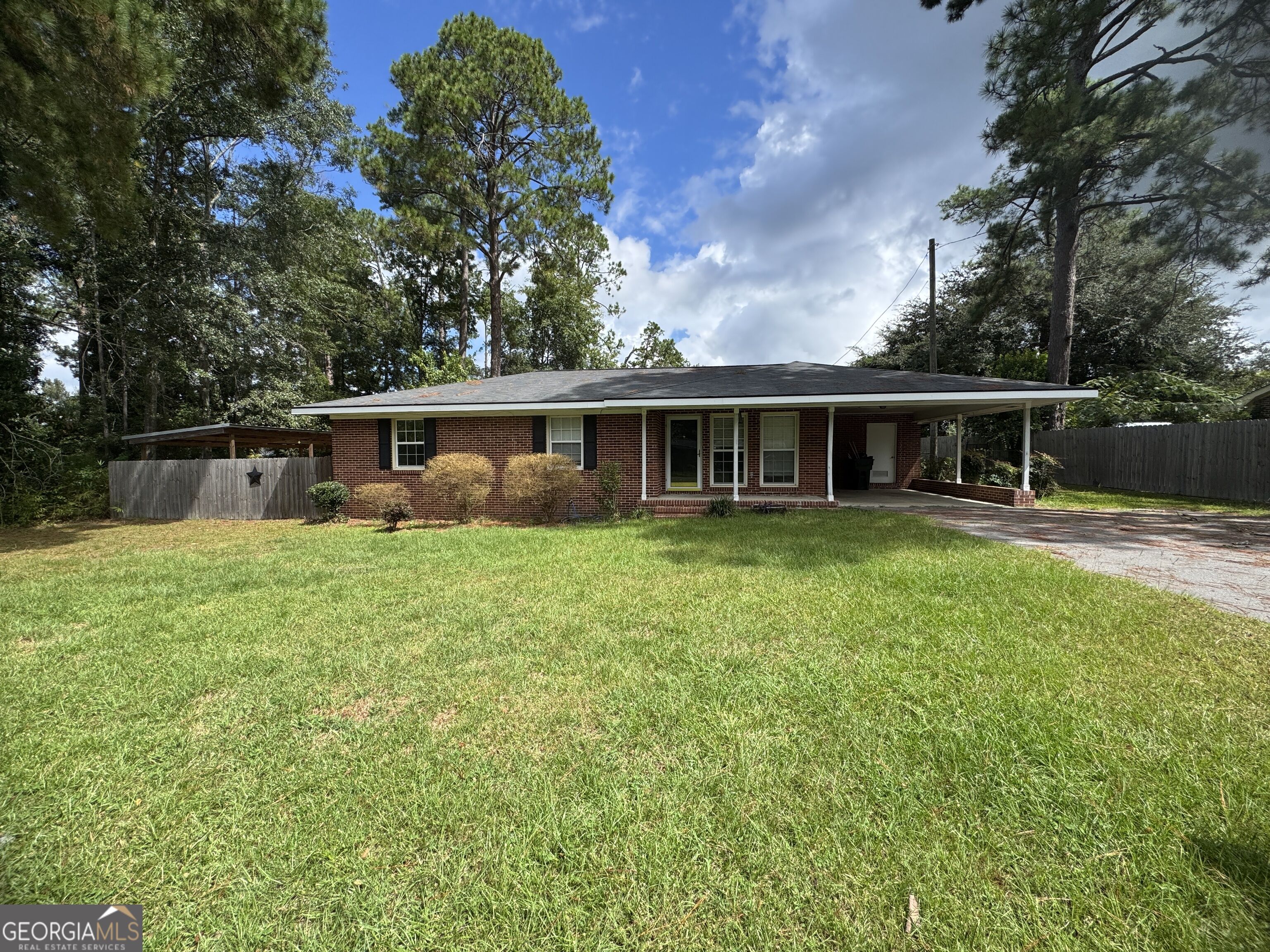 519 Richard Street Property Photo 1