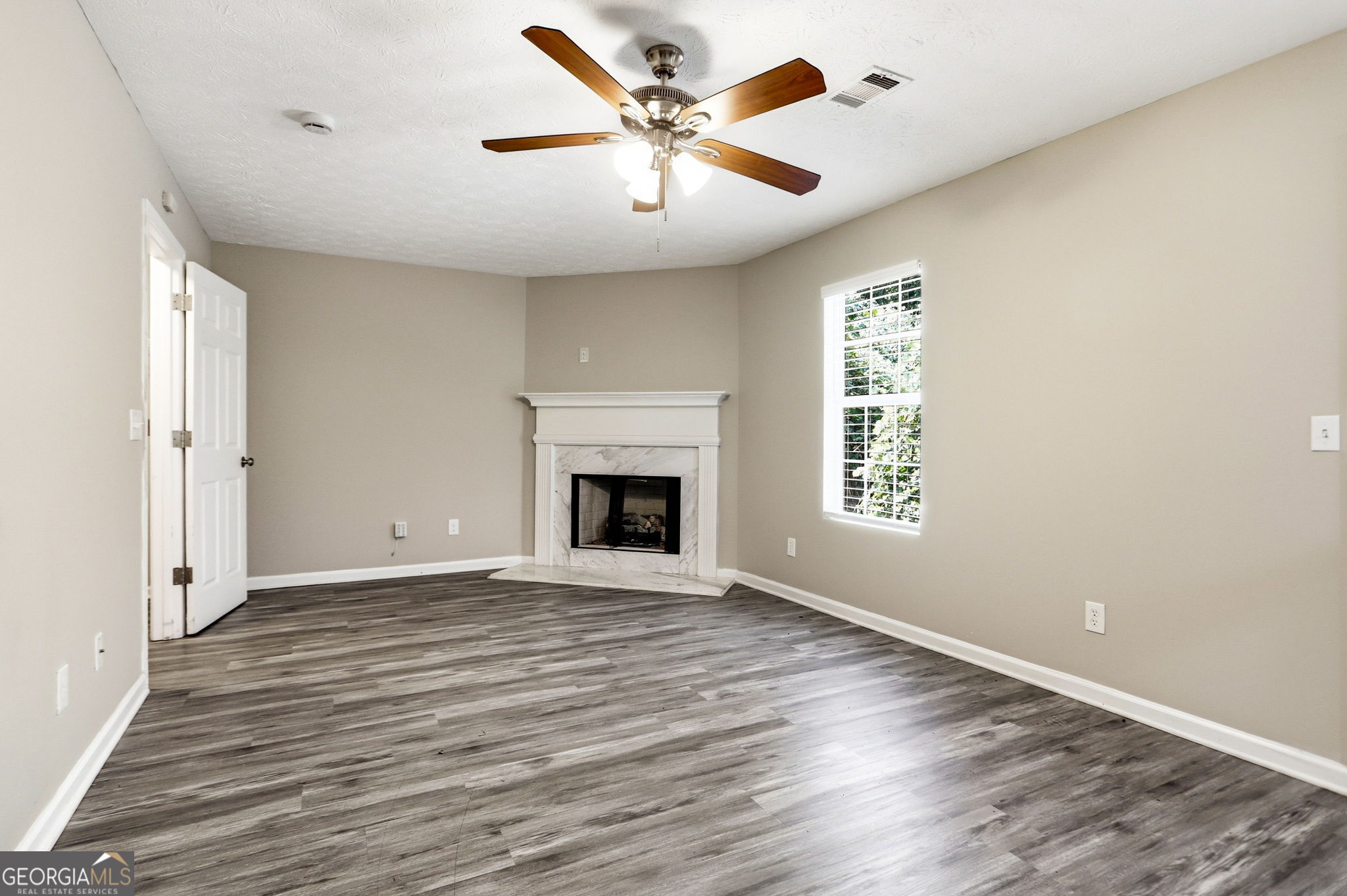 2201 Clayton Ridge Property Photo 4