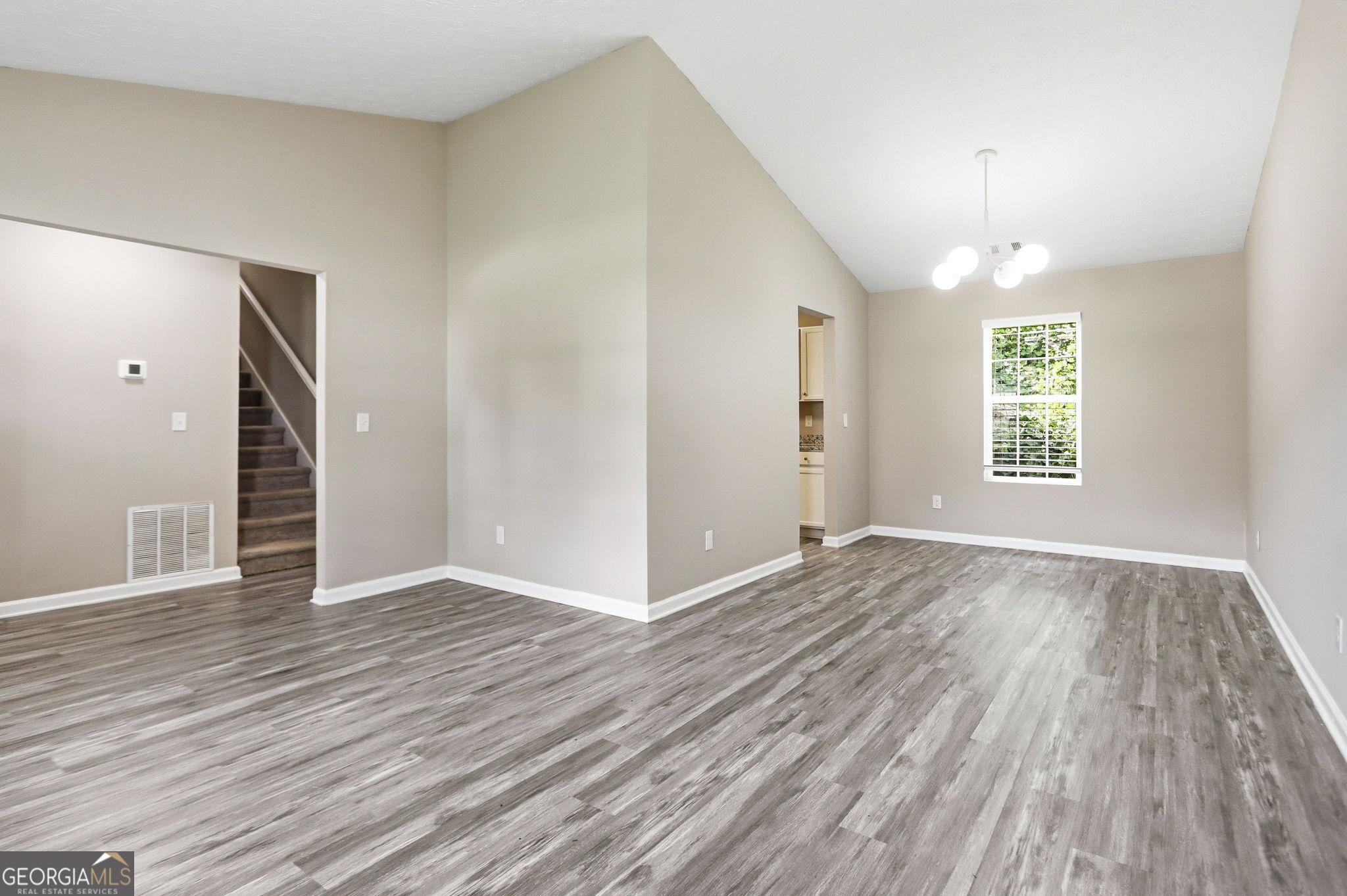 2201 Clayton Ridge Property Photo 10