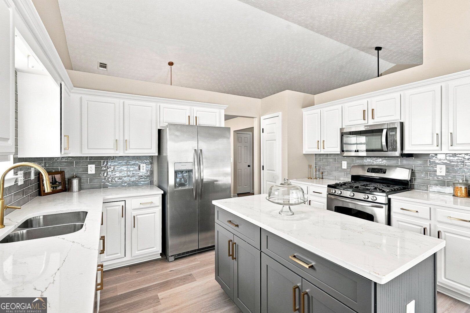 2762 Hillvale Cove Way Property Photo 3
