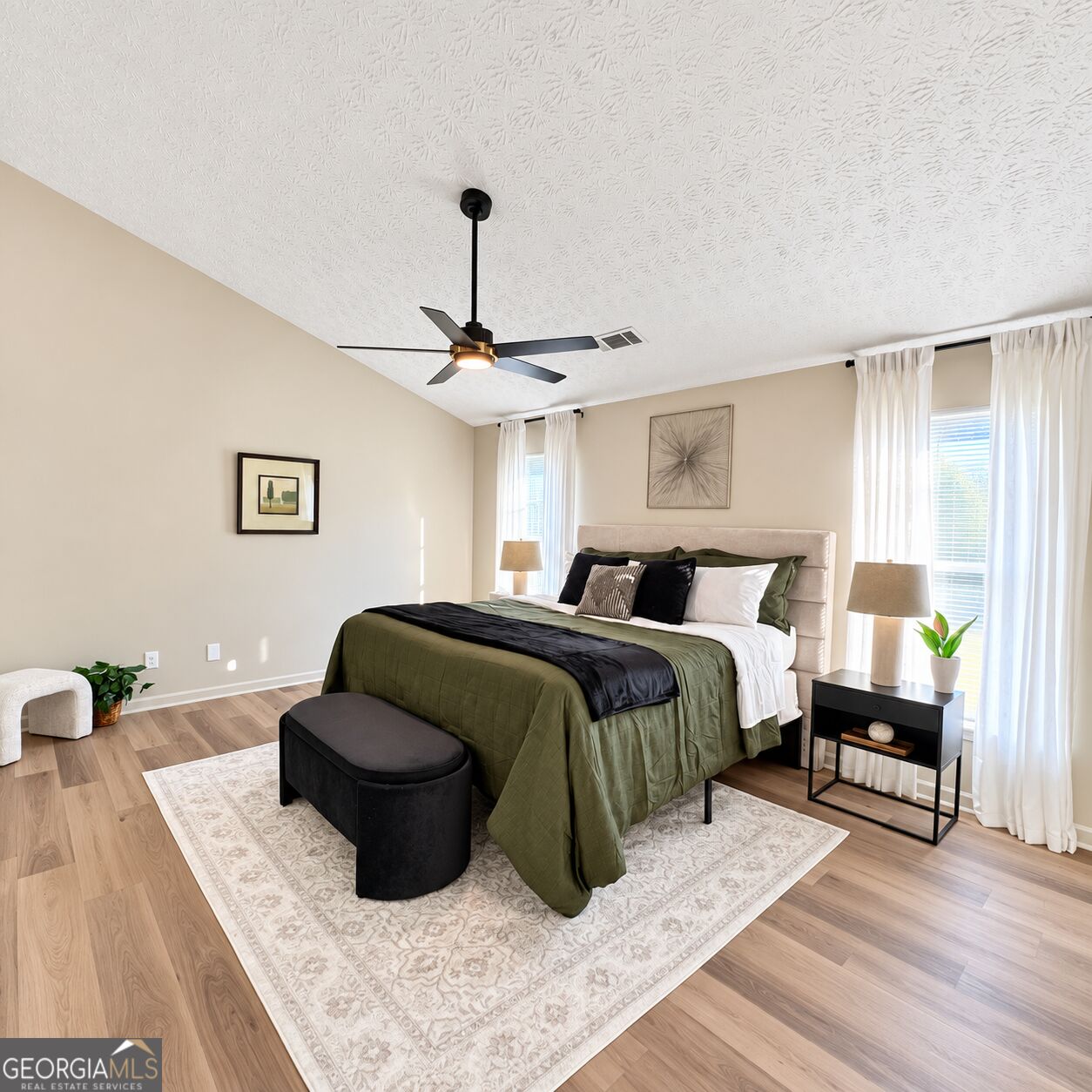 2762 Hillvale Cove Way Property Photo 4