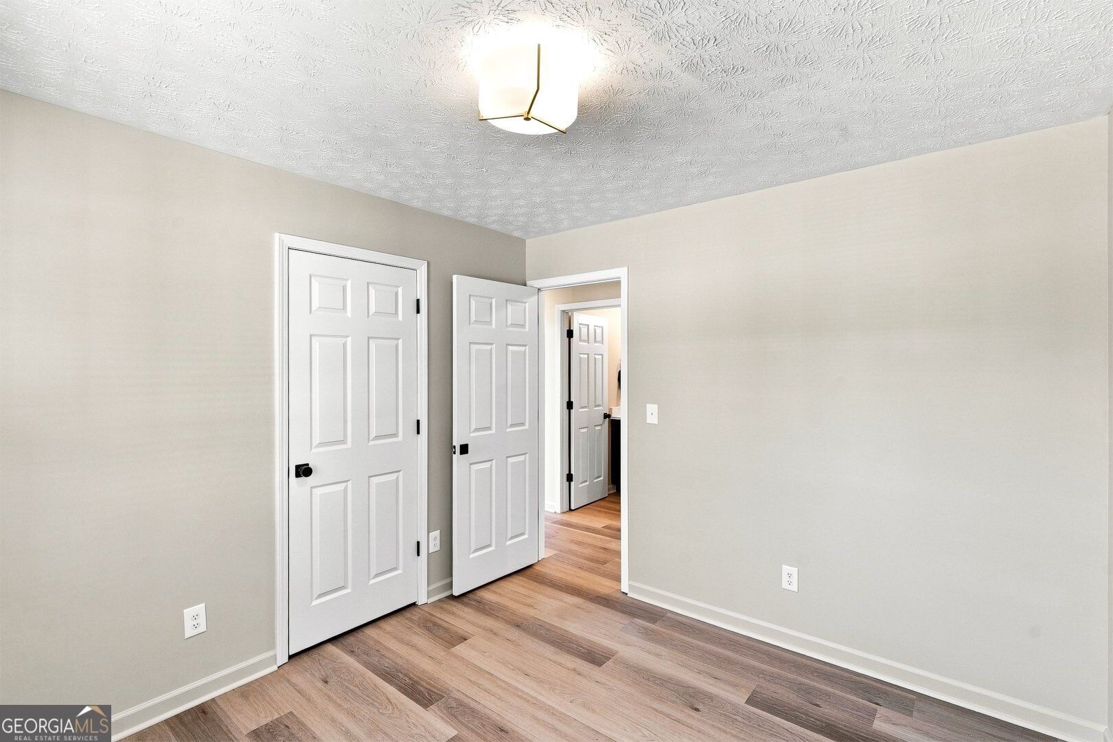2762 Hillvale Cove Way Property Photo 28