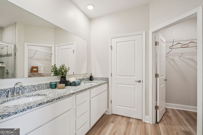 200 Savannah Way Property Photo 6