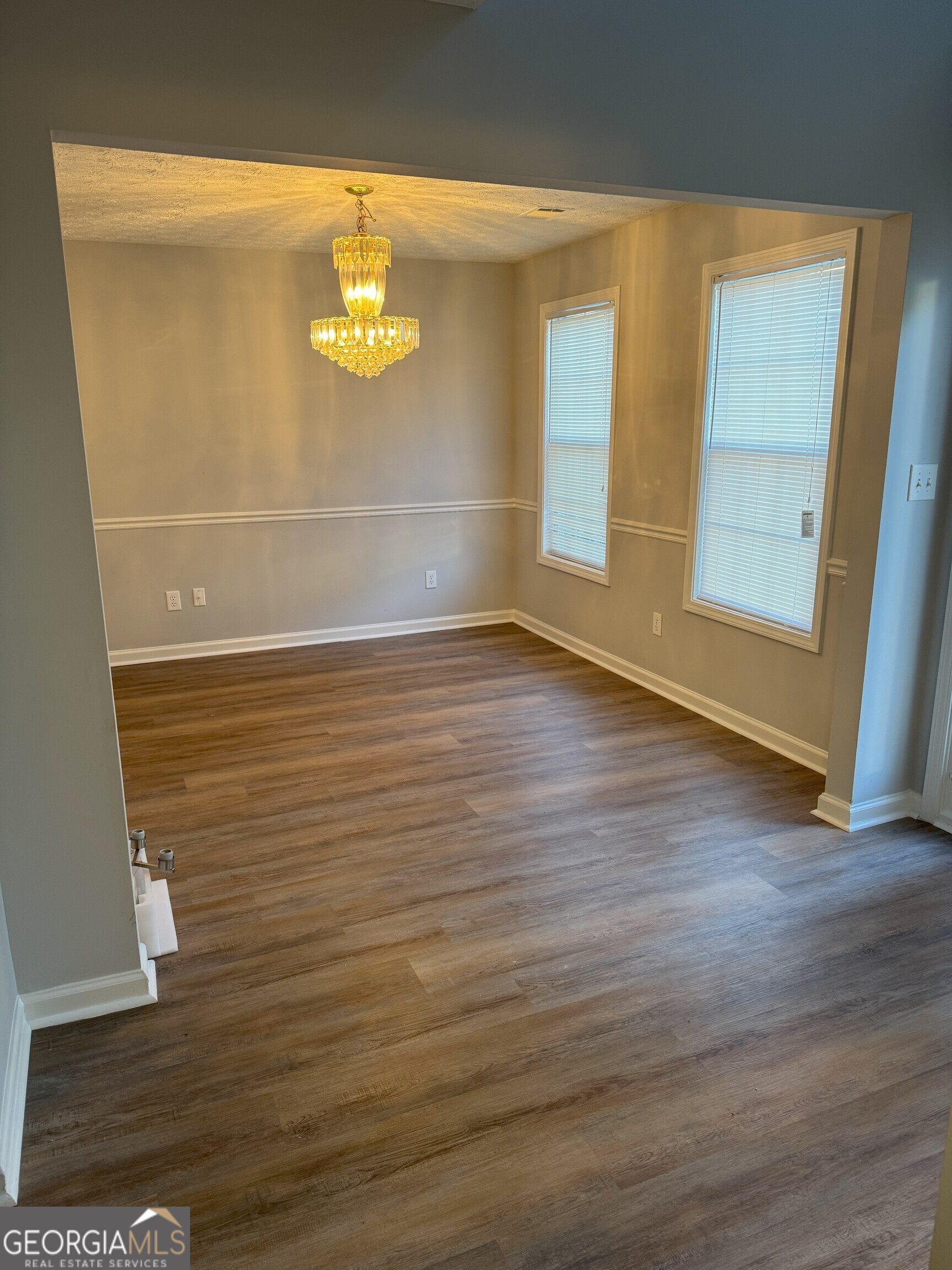 3033 Winding Grove Drive Property Photo 3