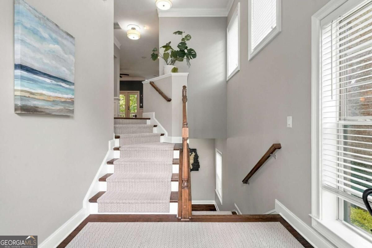1875 Cedar Glenn Way Property Photo 3