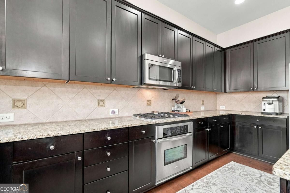 1875 Cedar Glenn Way Property Photo 7