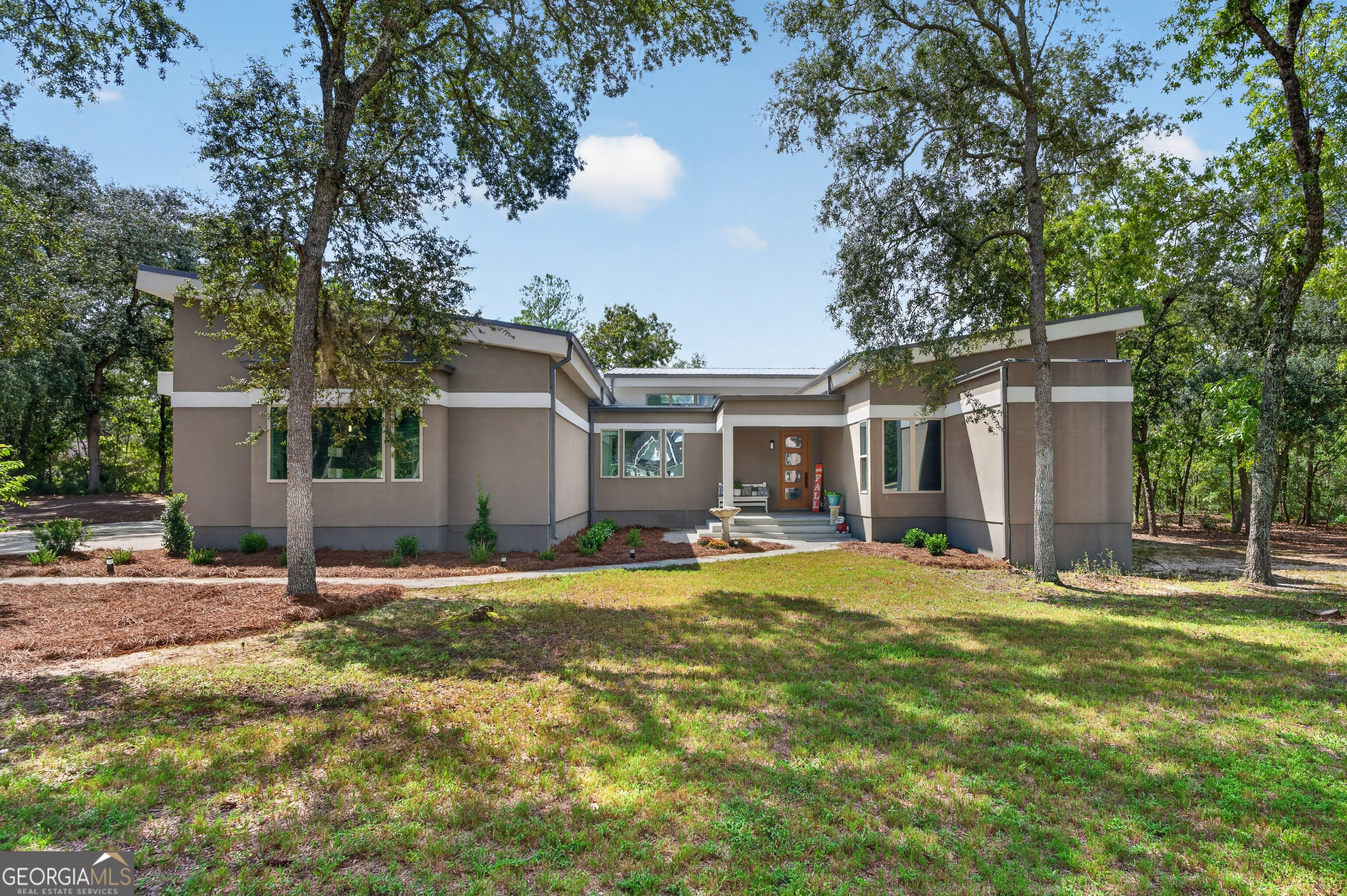 6310 River Chase Drive Property Photo 1