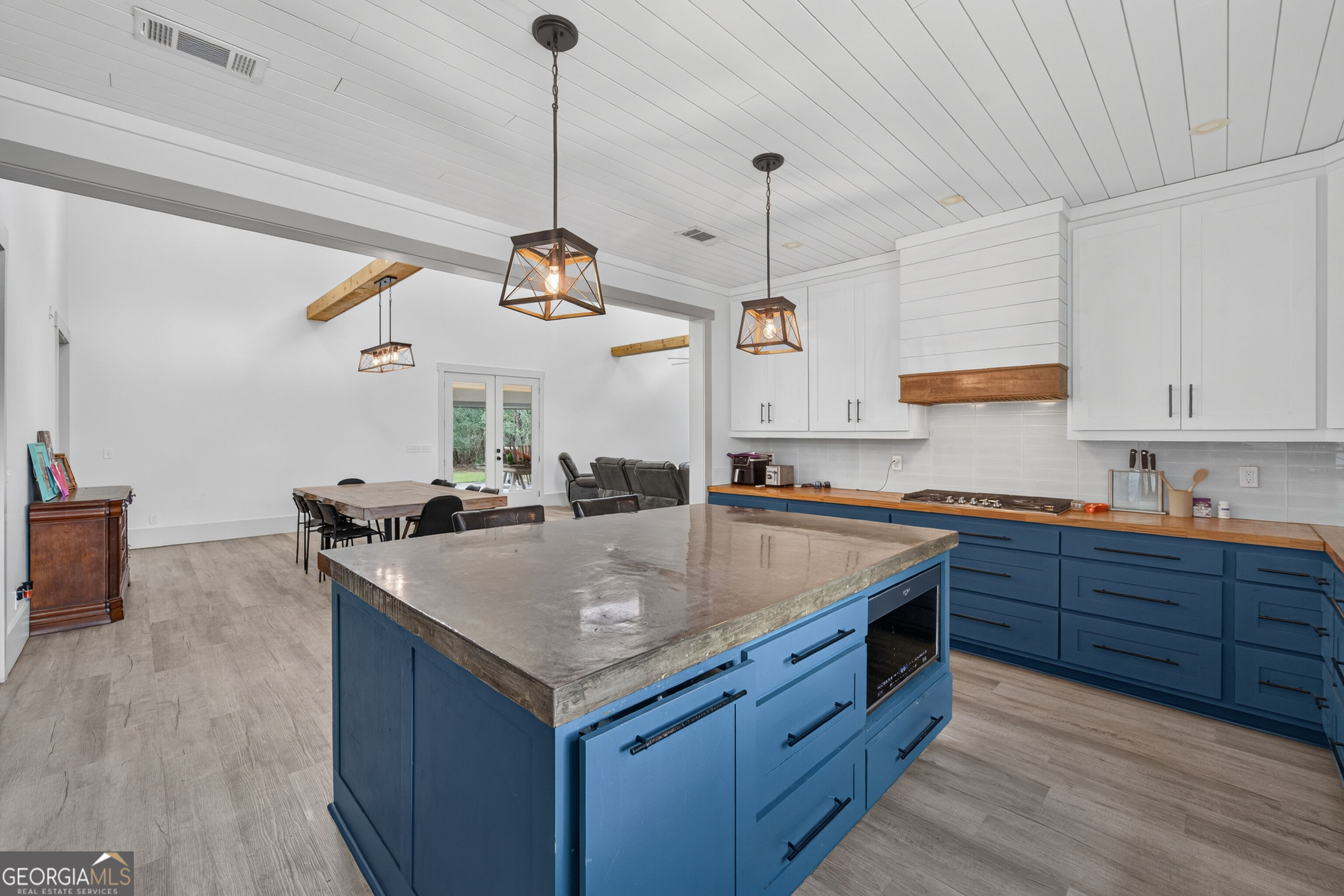 6310 River Chase Drive Property Photo 13