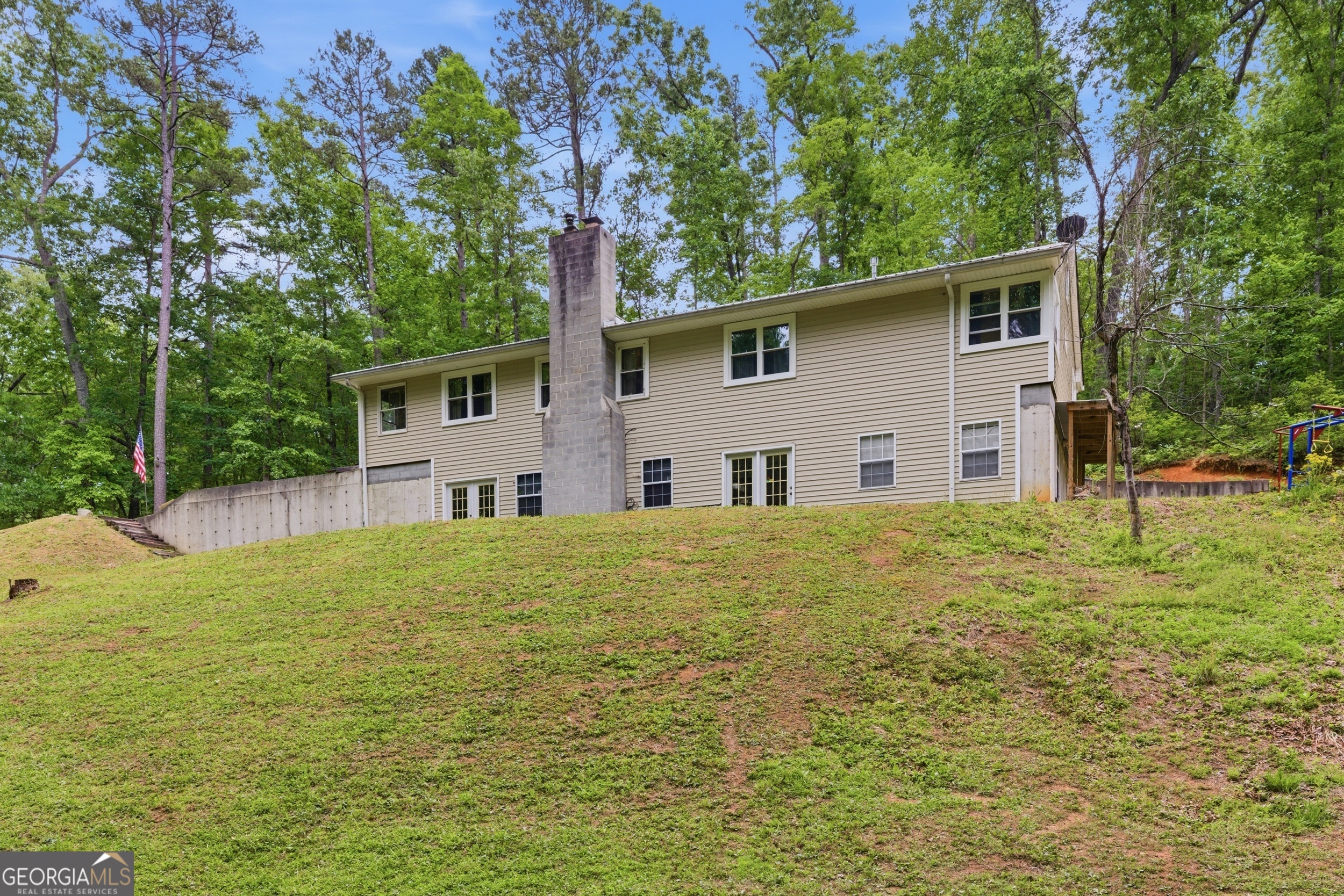 169 N Pinecrest Road Property Photo 1