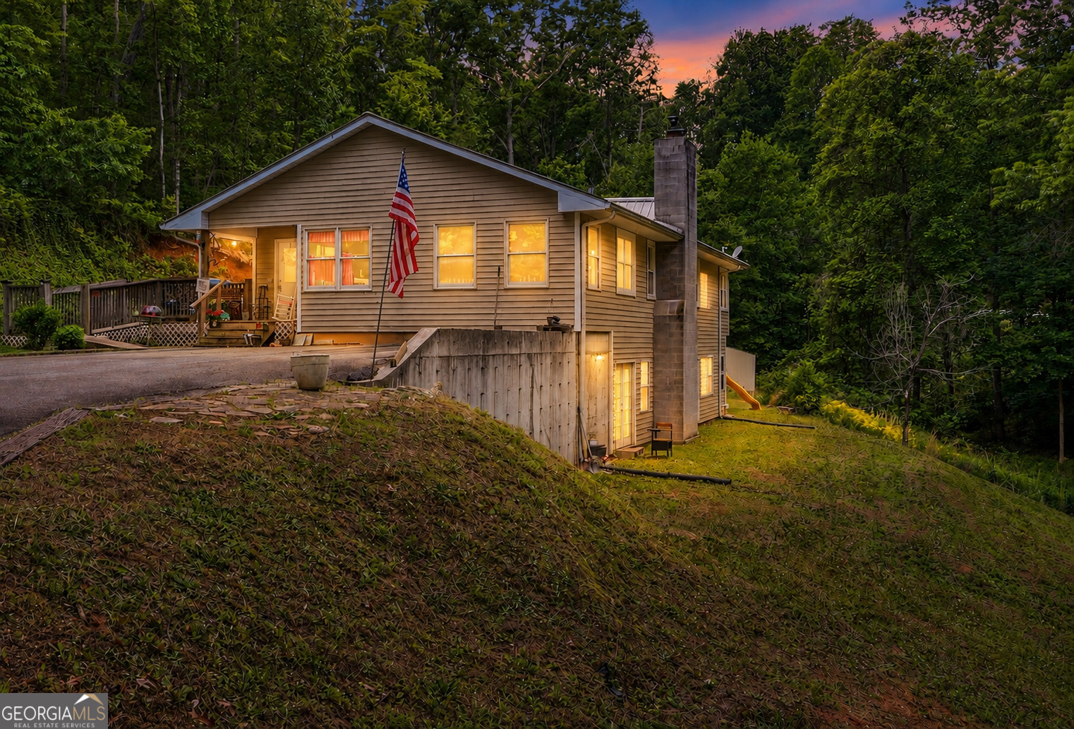 169 N Pinecrest Road Property Photo 2