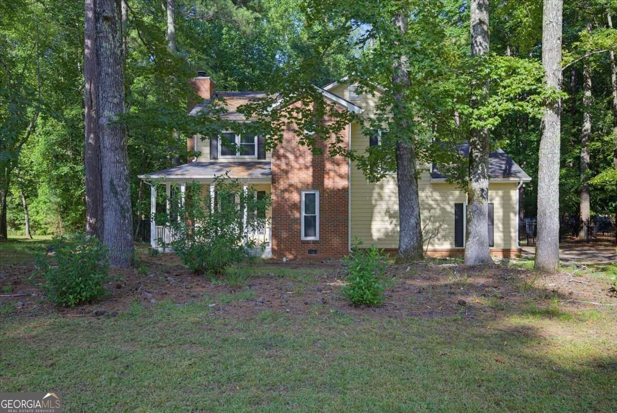 210 Groveland Drive Property Photo 1