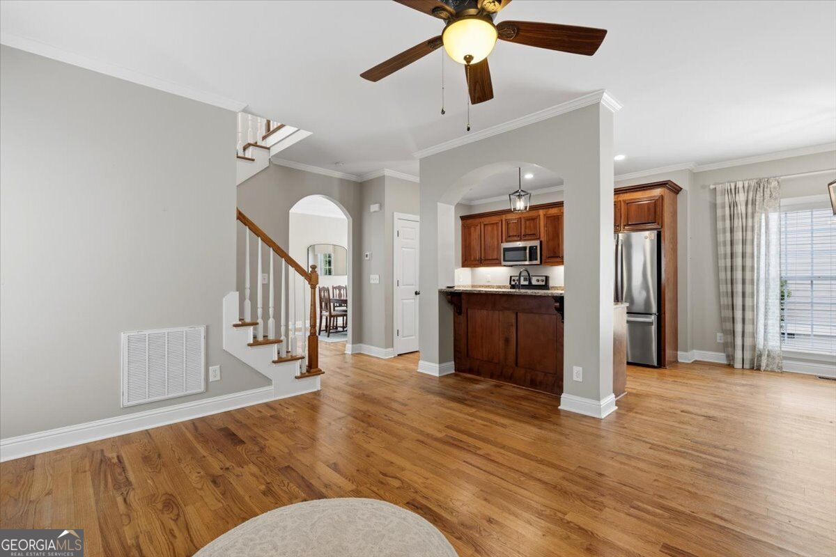 360 Ivystone Drive Property Photo 3