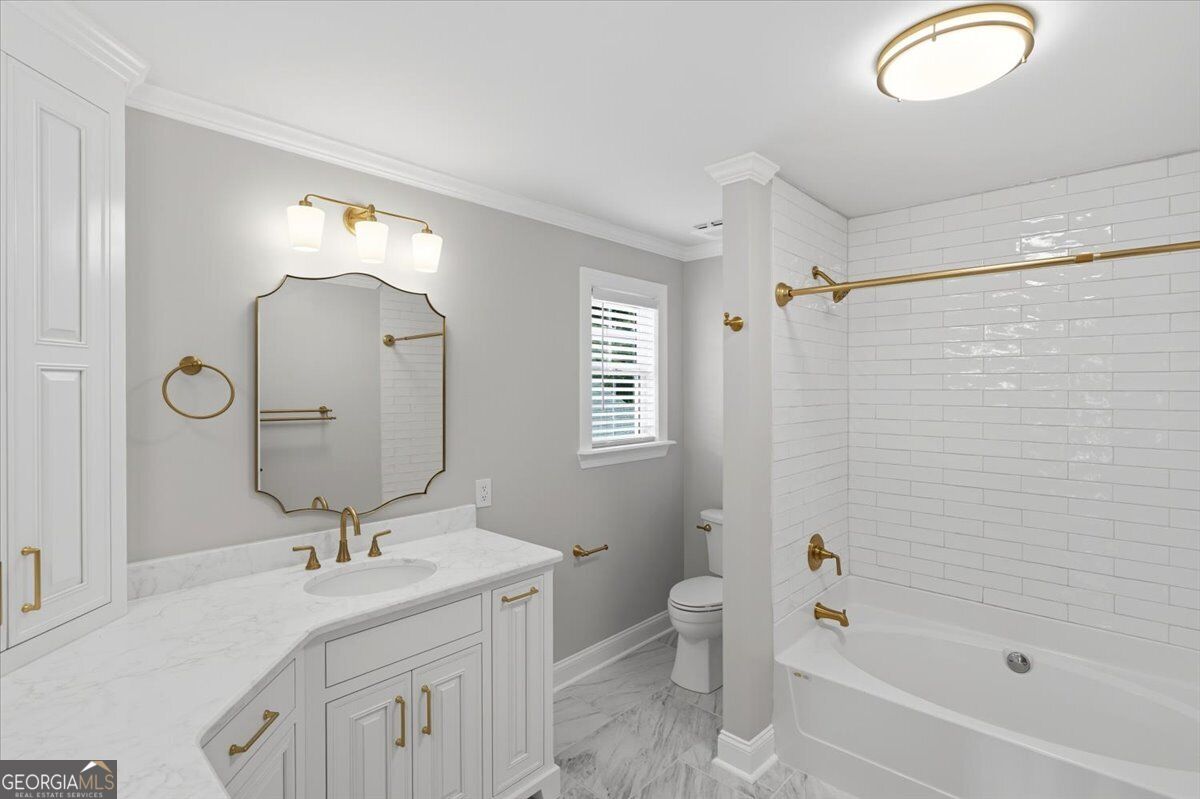 360 Ivystone Drive Property Photo 7