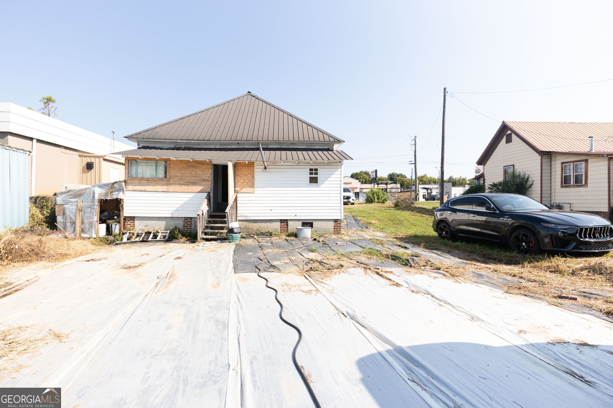 324 W Line Street Property Photo 17