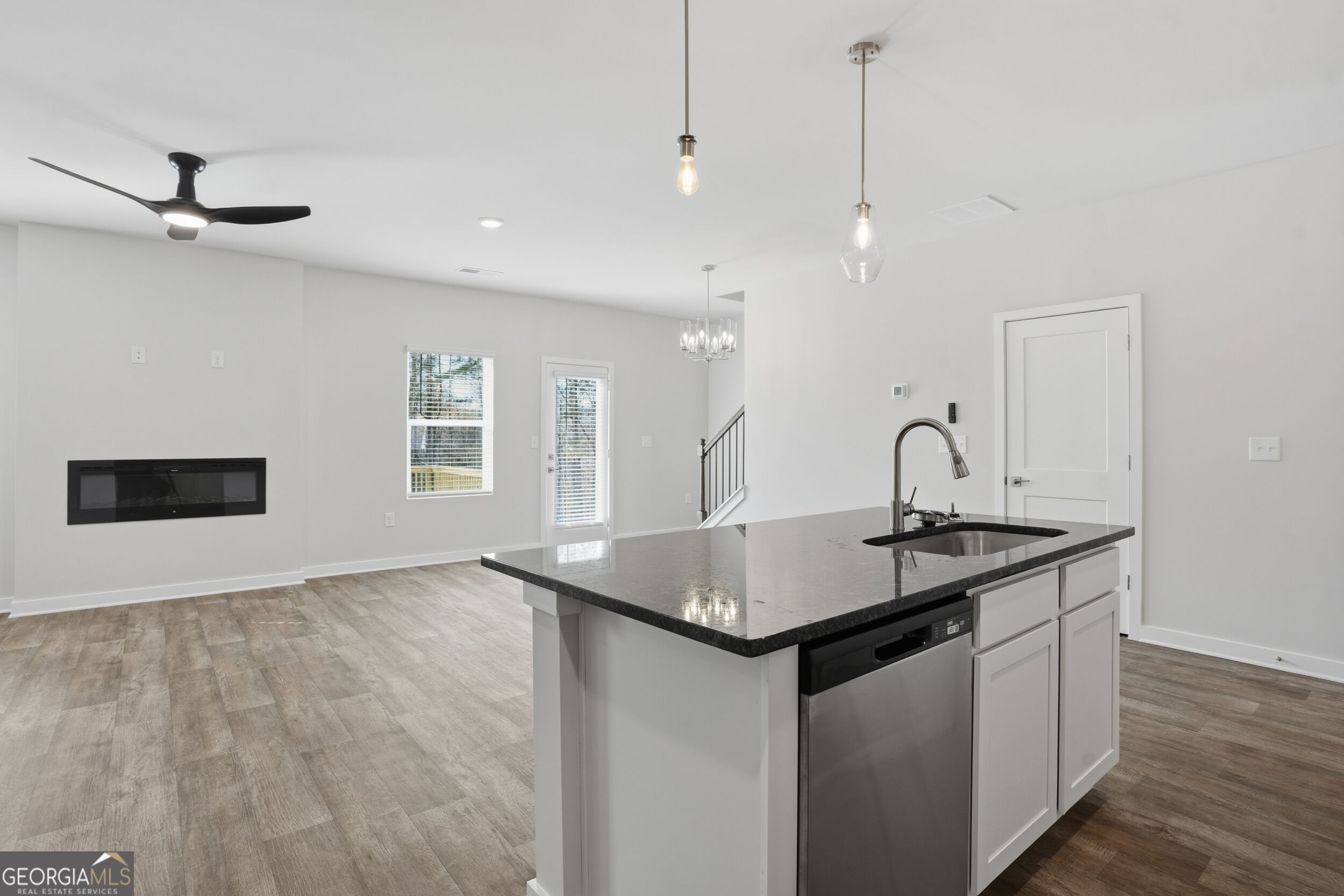302 Glenhaven Drive Property Photo 4