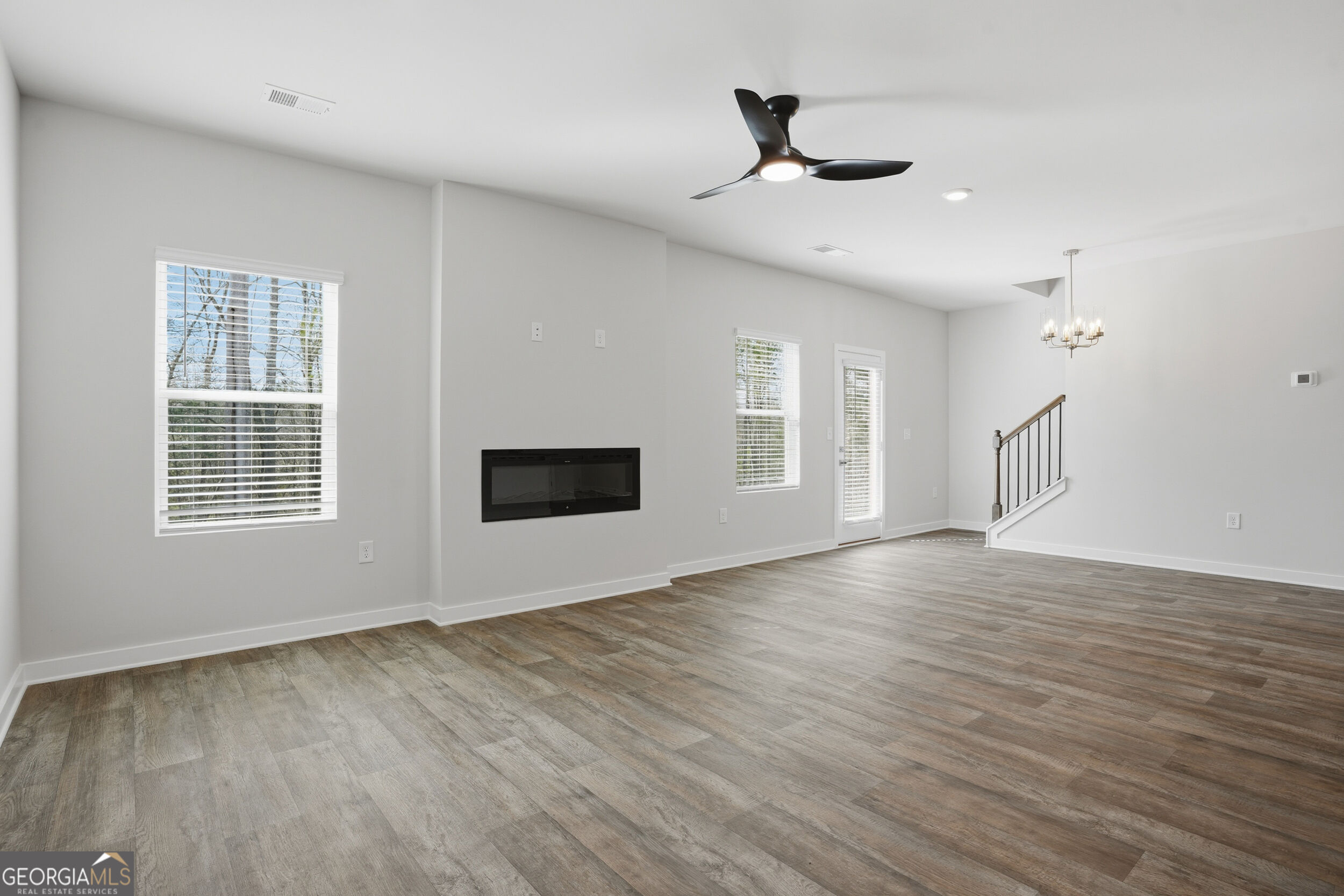 302 Glenhaven Drive Property Photo 5
