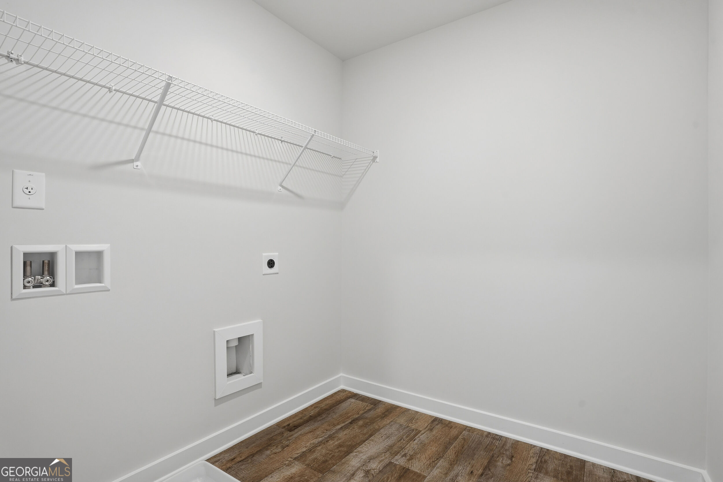 302 Glenhaven Drive Property Photo 8