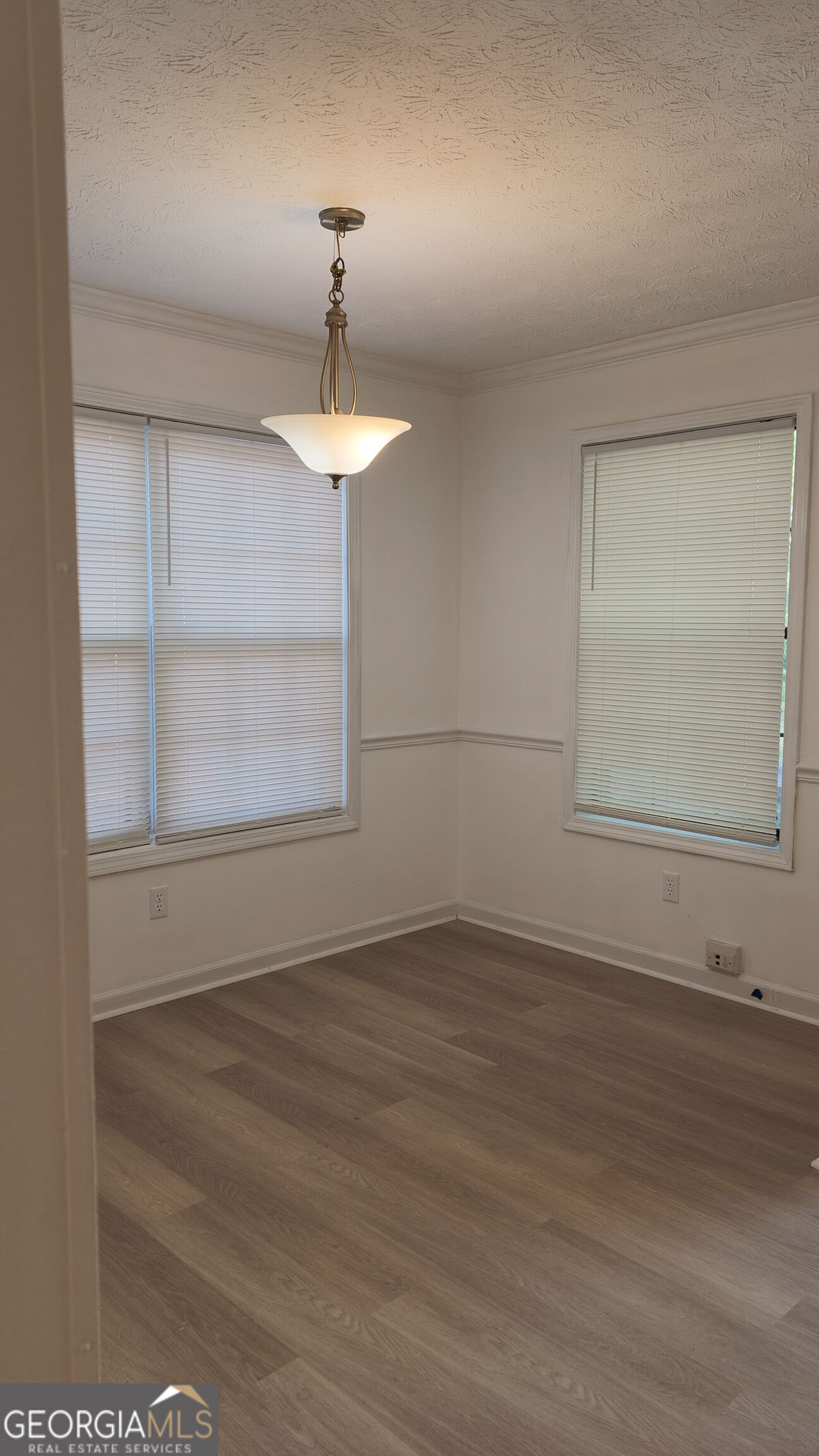 5475 Park Place S Property Photo 2