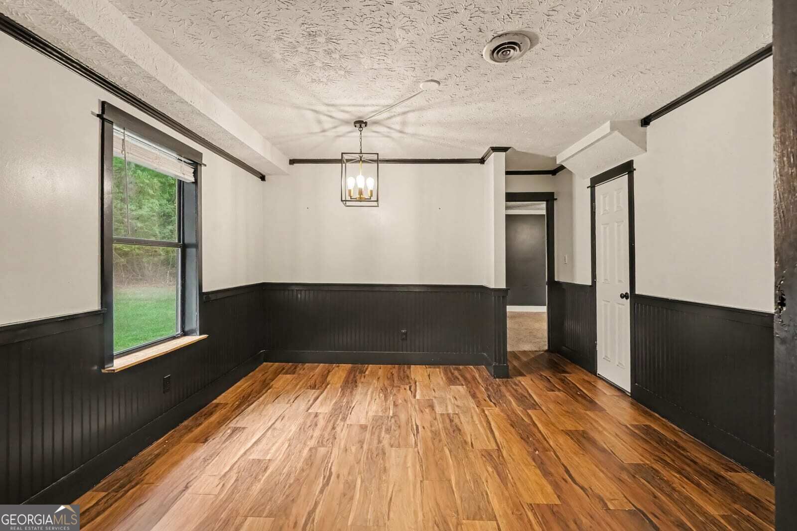 233 Elm Street Property Photo 12