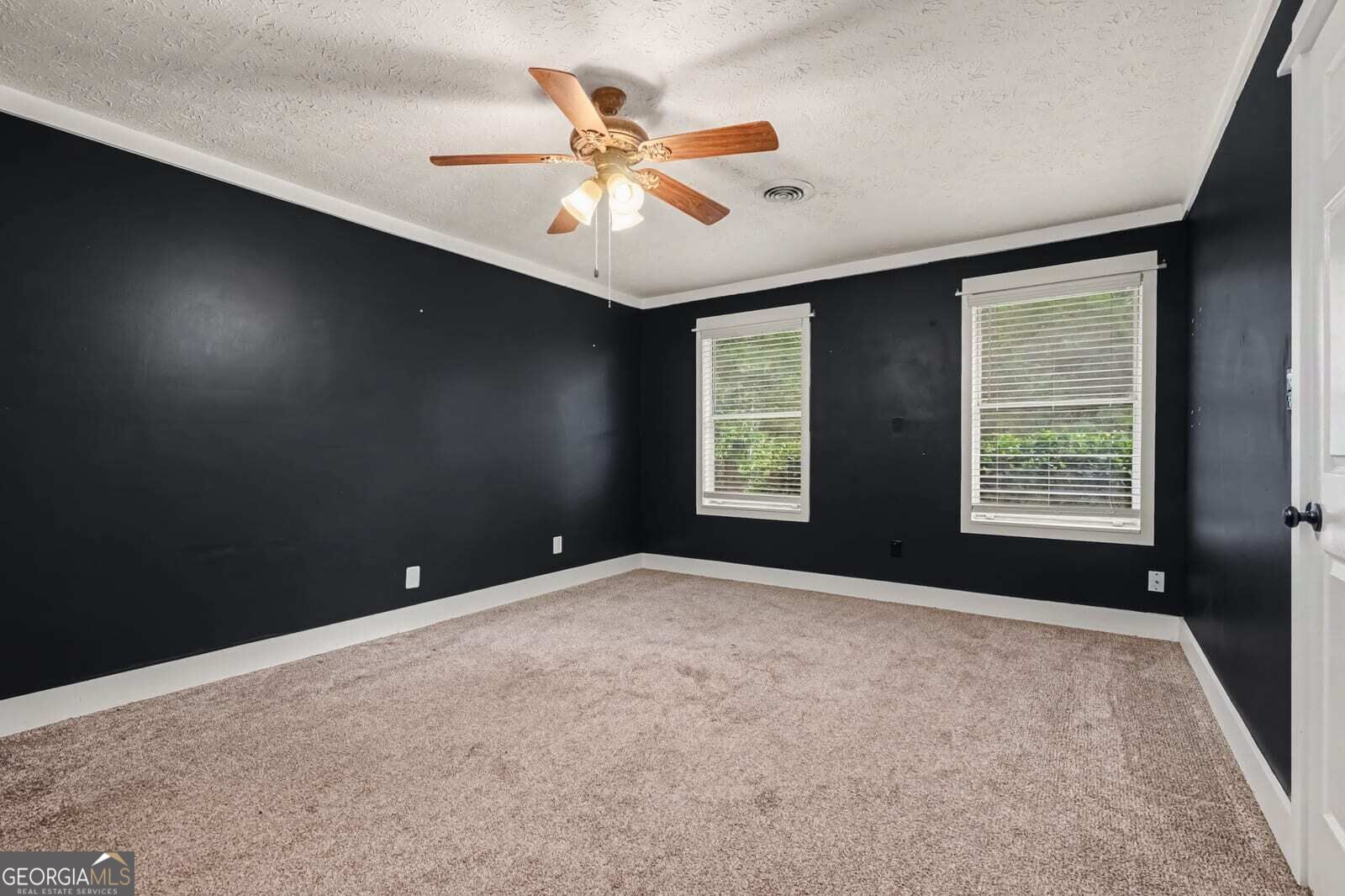 233 Elm Street Property Photo 15
