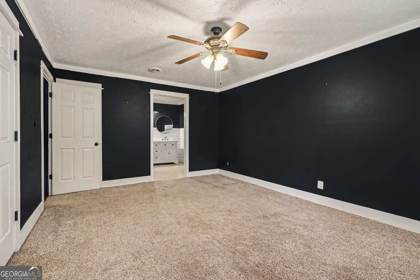 233 Elm Street Property Photo 16