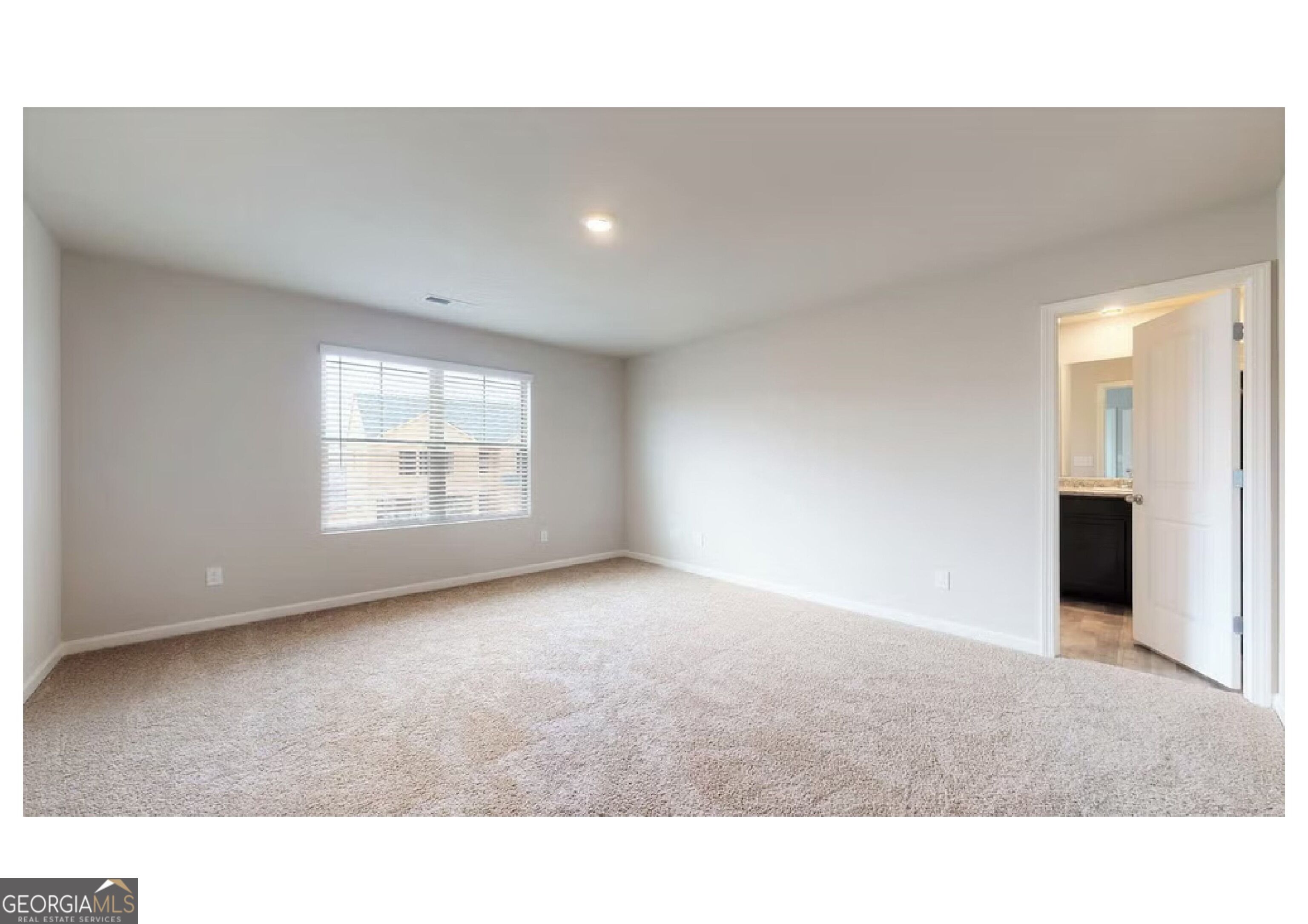 502 Headwater Court Property Photo 7
