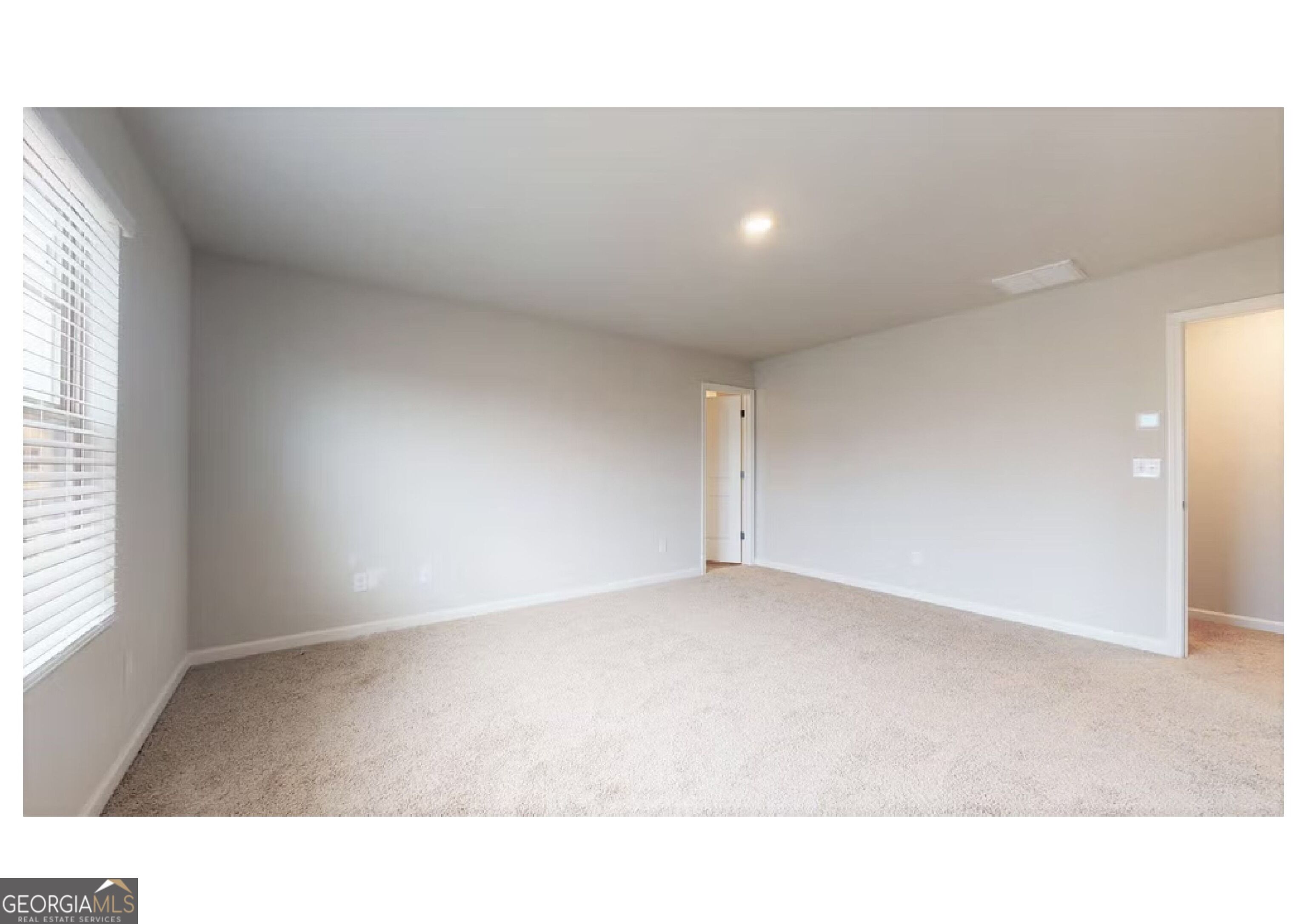 502 Headwater Court Property Photo 8