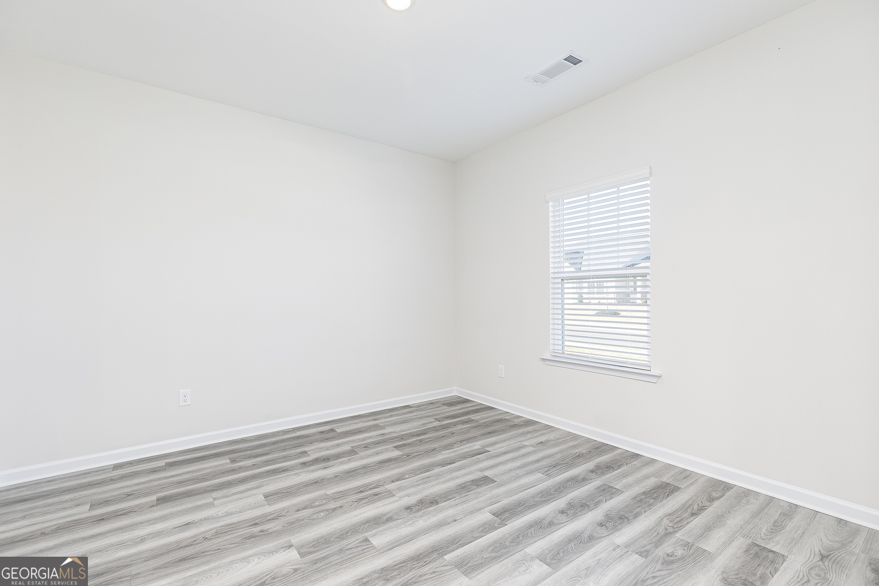 127 Darter Court Property Photo 3