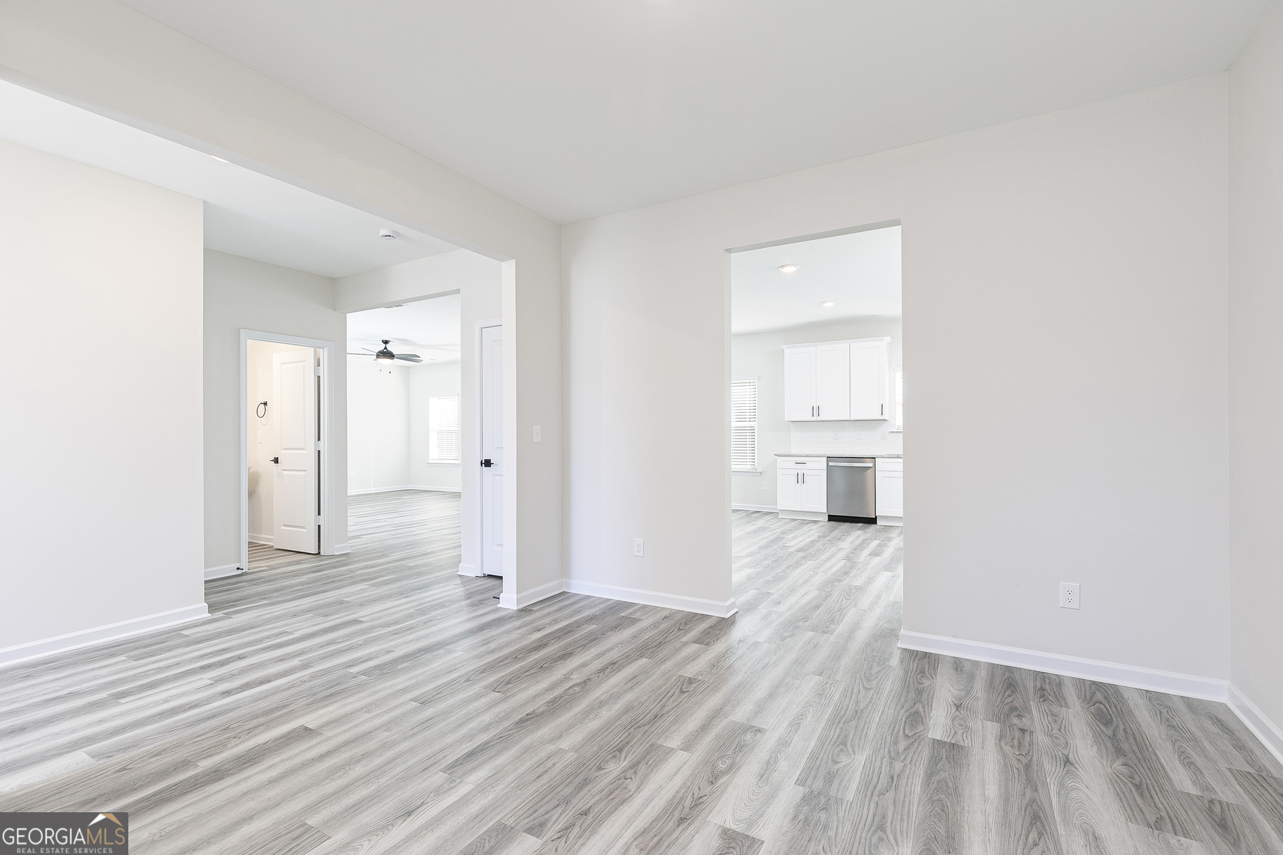 127 Darter Court Property Photo 4