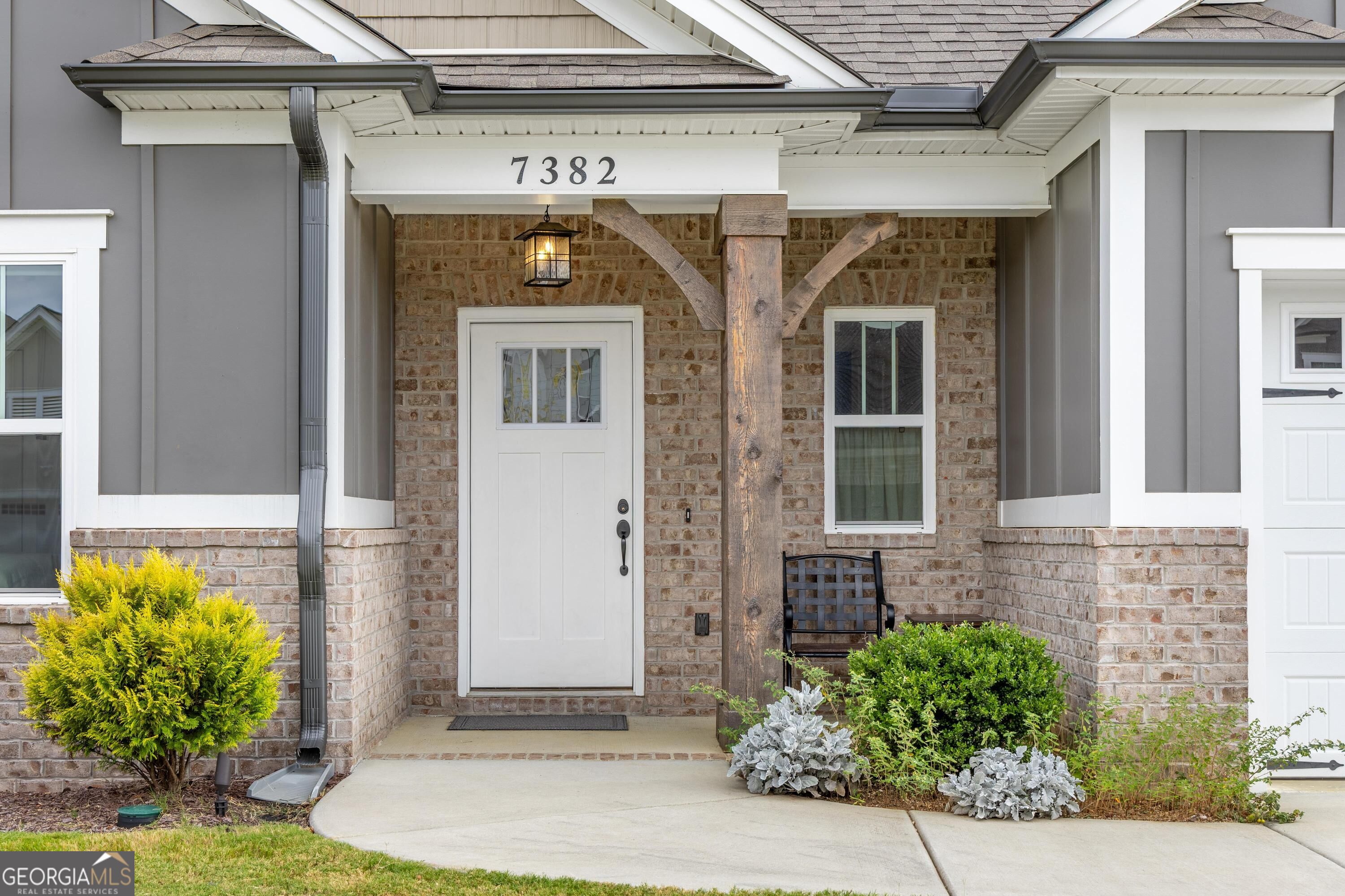 7382 Dividing Way Property Photo 3