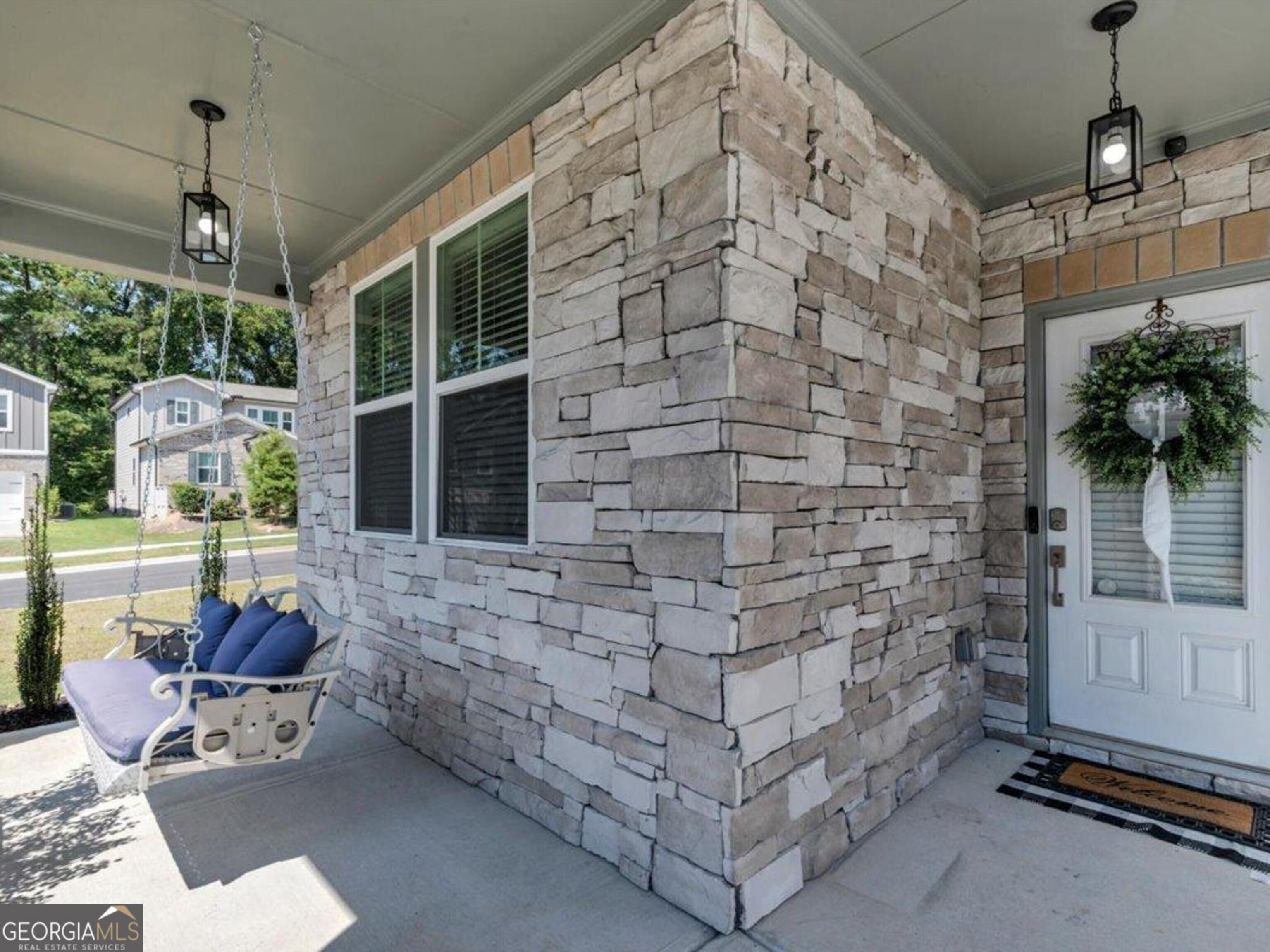 1039 Glade Run Property Photo 3