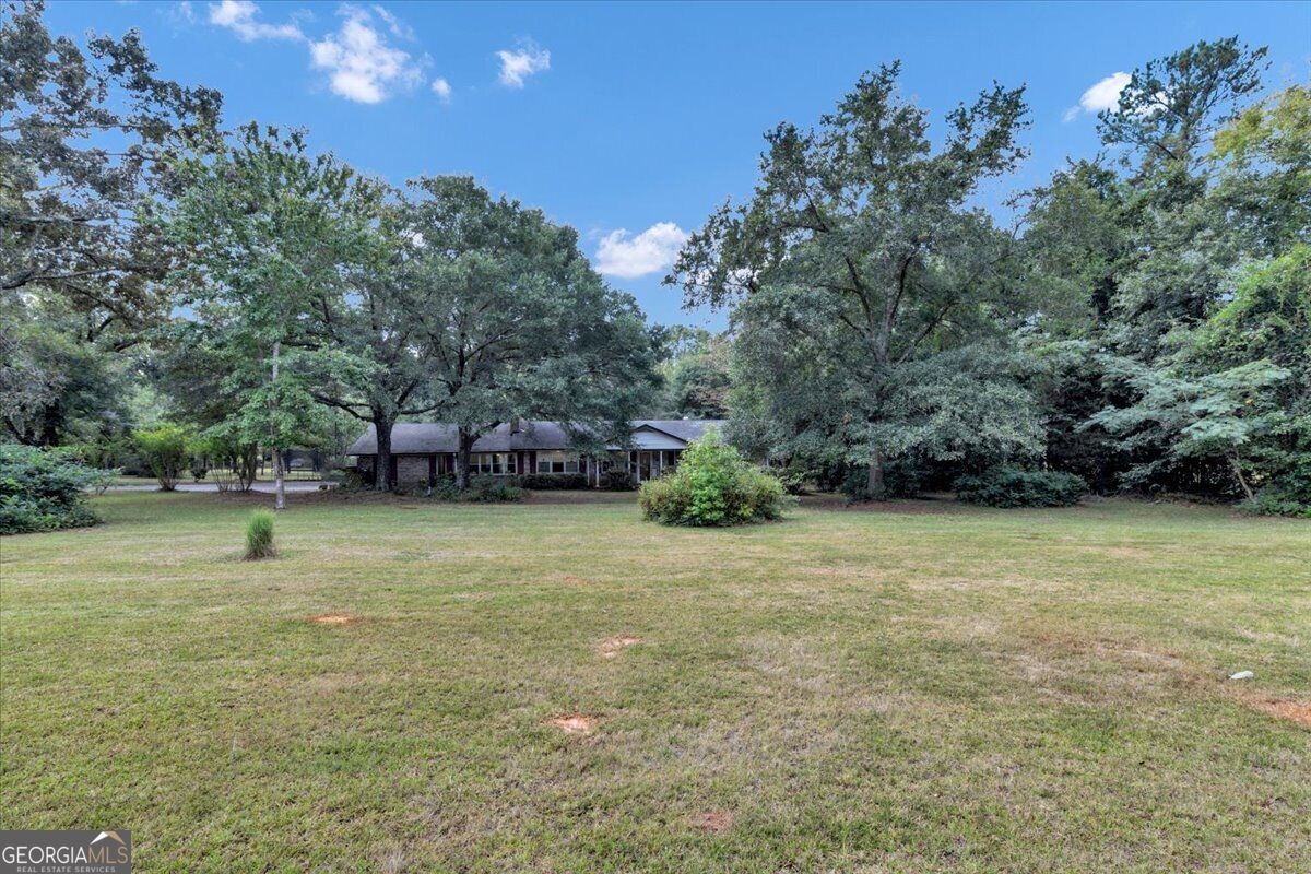 2380 Keys Ferry Road Property Photo 3