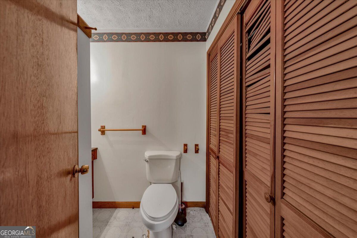 2380 Keys Ferry Road Property Photo 25
