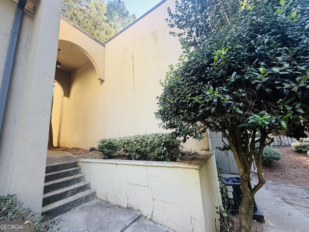 8 Cantey Place Nw Property Photo 2