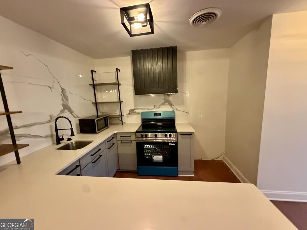 8 Cantey Place Nw Property Photo 12