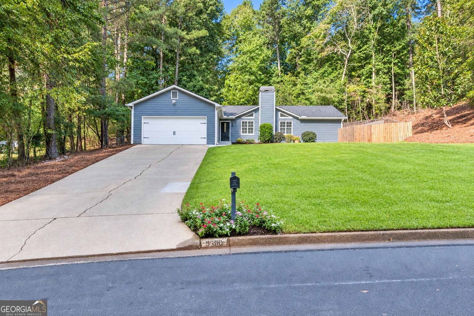 3900 Maple Wood Trail Property Photo 2