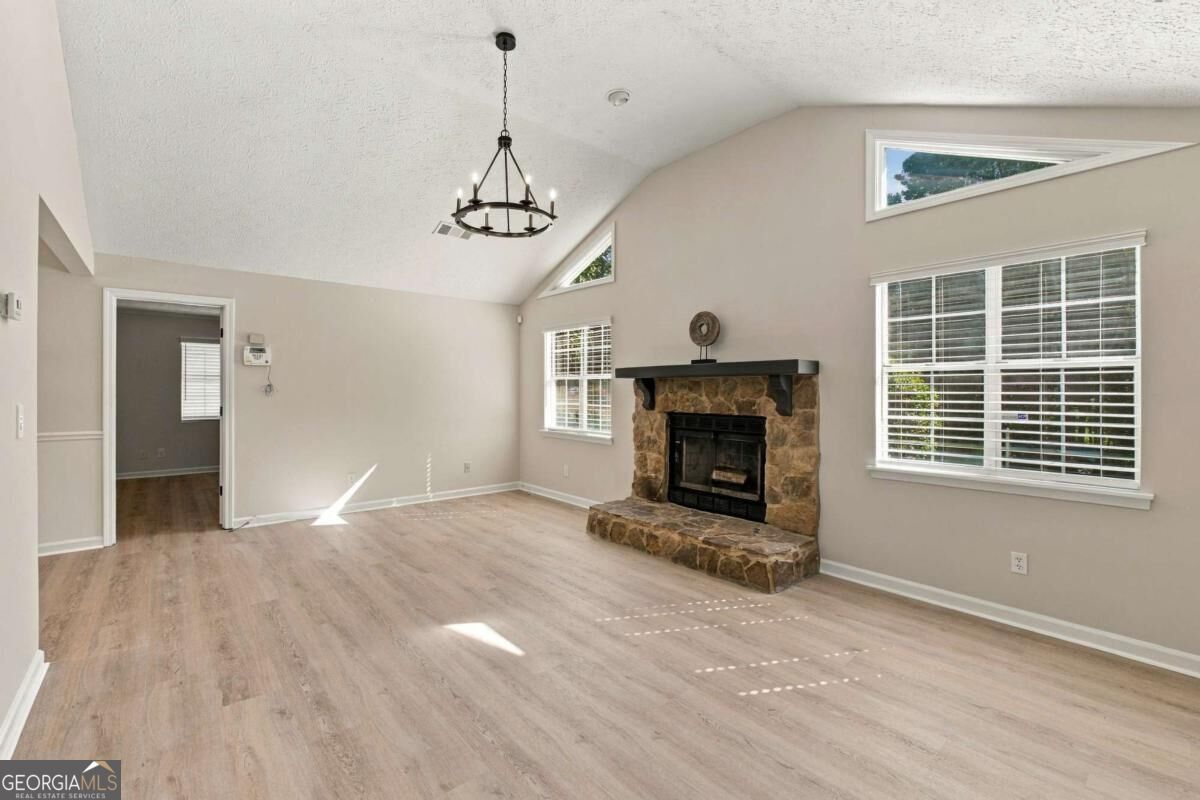 3900 Maple Wood Trail Property Photo 7